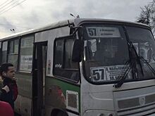 Автобусы с гигантскими дырами возят пассажиров по Костроме