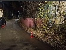 Ребенок попал под колеса авто во дворе дома в Нижнем Новгороде