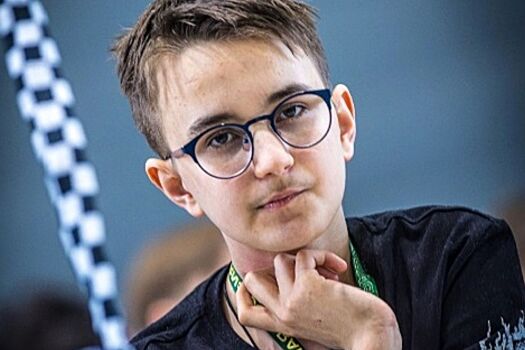 Карлсен проиграл 15-летнему российскому шахматисту