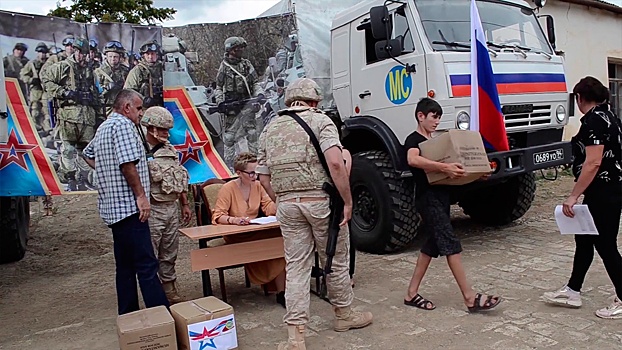 Миротворцы РФ провели гумакцию в Мартунинском районе Карабаха