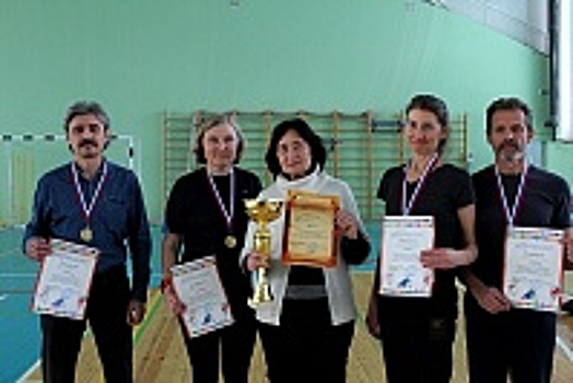 Крюковская команда одержала победу в соревнованиях по комбинированной эстафете среди пенсионеров