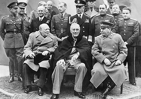 На сколько стран хотела разделить Германию «большая тройка» после победы над Гитлером