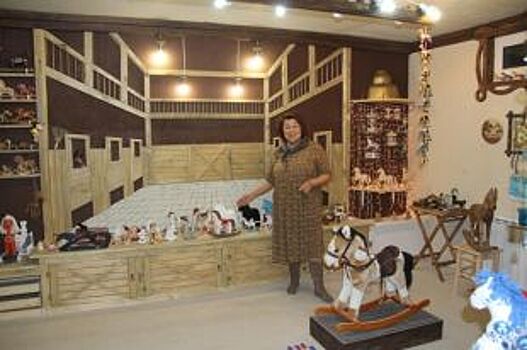 Хозяйка «конюшни». Жительница Владикавказа собрала коллекцию из 500 лошадок