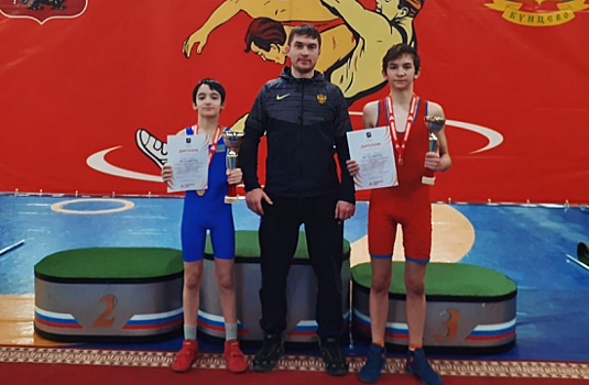 Воспитанники «Спарты» завоевали четыре медали на турнире по спортивной борьбе в Рязани