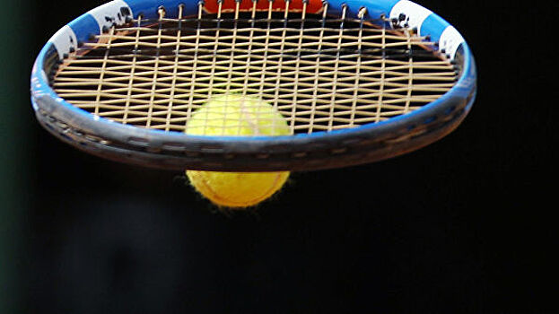 Испанский теннисист в ярости разбил свою ракетку после поражения (видео)