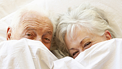 Врачи рассказали, что нужно знать о сексе после 60 лет