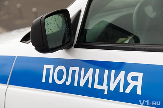 В Волгограде студентка за рулем Mitsubishi подбила на парковке BMW-5