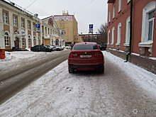 "Больше всех надо": автохамы в центре города возмутили кемеровчанина