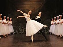 Пенкин, Николаев и «Жизель»: какие сюрпризы приготовили женщинам на 8 Марта