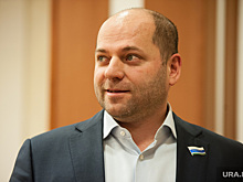 Писатель Минаев высмеял свердловского депутата с доходом 0 рублей