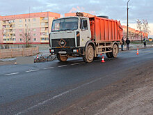 ГАИ: мусоровоз сбил насмерть в Скиделе пожилую велосипедистку