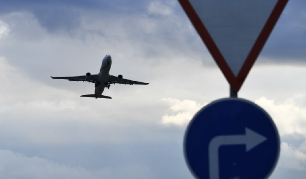 СМИ: Российские туристы застряли в аэропорту Пхукета на 15 часов