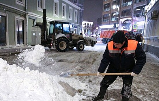 Ответственные за уборку снега в некоторых районах Москвы отстранены от работы