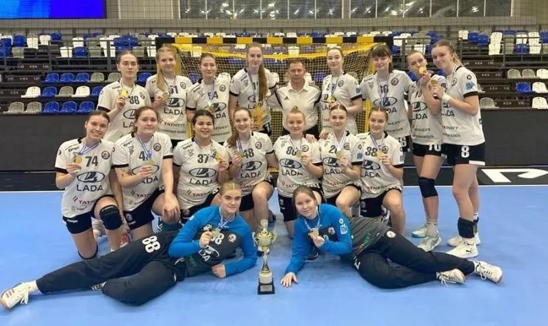 Команда гандболисток из Тольятти стала чемпионом страны