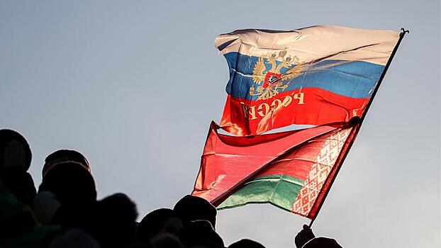 Белоруссия обсуждает с Россией рефинансирование долга