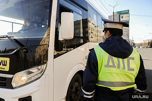 В Туринске автобус задавил лежащего на дороге пешехода