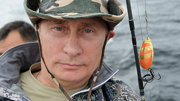Путин и Шойгу переправлялись на плотах в Туве