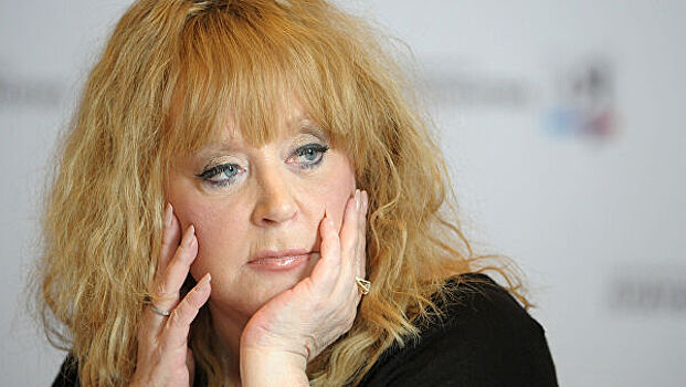 Фанаты Пугачевой готовят судебный иск против Симоньян и Соловьева