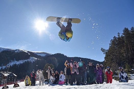 На курорте Архыз заработал сноупарк для спортсменов-экстремалов