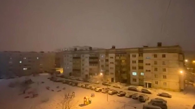 Снежный циклон парализовал транспортное сообщение на Сахалине