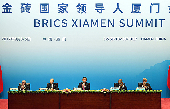 На саммите БРИКС обсудили инвестиции и борьбу с коррупцией