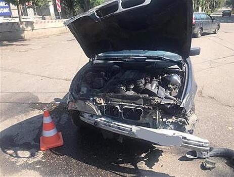 Младенец пострадал при столкновении BMW и Renault в Самаре