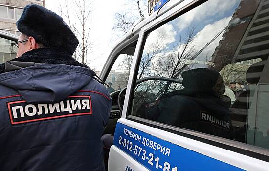 В Москве мужчина открыл стрельбу по полицейским