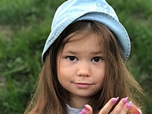«Актриса»: 6-летняя дочь Екатерины Климовой выразительно прочитала стих Цветаевой