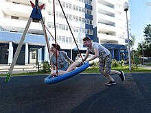 Опасные качели летят, летят: ребята летом чаще всего травмируются в детских городках