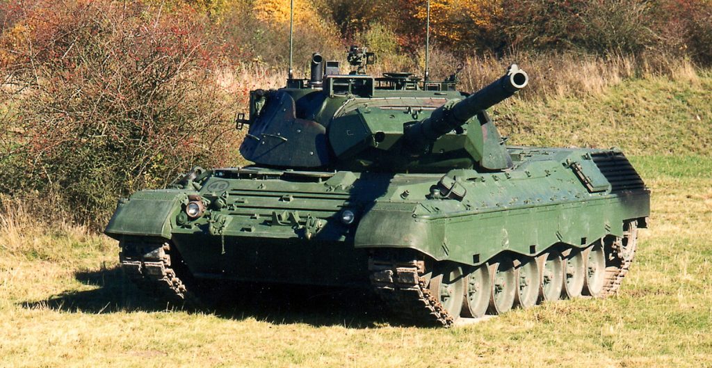 19FortyFive: необходимые Украине швейцарские танки Leopard 1A5 ржавеют в  Италии - Рамблер/новости