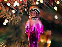 Приключения новогодних игрушек в России: как «поповская» ель стала социалистической