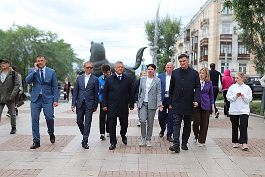 Губернатор Игорь Кобзев и мэр Иркутска Руслан Болотов проверили ход благоустройства объектов по проекту «Инфраструктура для жизни»