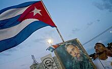Фидель Кастро: В руках автомат, в голове – ненависть к агрессорам из США