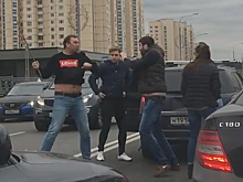 Водители с арматурой устроили драку в Москве