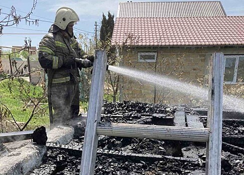 В Севастополе произошел пожар в дачном доме