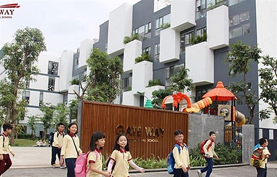 Ханойский школьник погиб, когда его забыли в автобусе на 9 часов