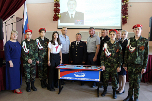 В Нижегородской области полицейские и общественники приняли участие в церемонии открытия «Парты Героя»