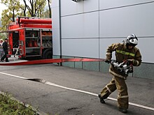 Пожар в заброшенном ТЦ во Владивостоке расследует прокуратура