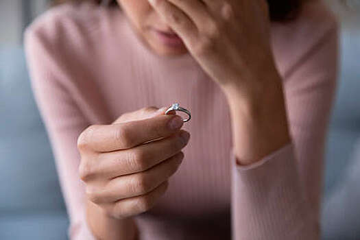 В Китае мужчина решил аннулировать брак, узнав, что жена удалила матку