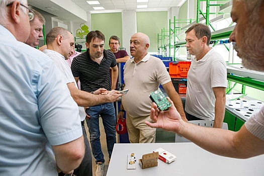 Спикер Воронежской облдумы Нетесов принял участие в обсуждении подготовки кадров для микроэлектроники