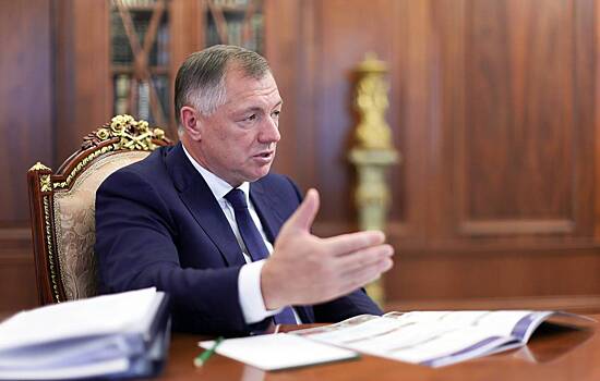 В российском регионе призвали расселить держащийся на подпорках дом