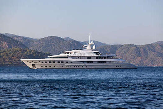 AFP: власти Гибралтара продали конфискованную яхту российского миллиардера за $37,5 млн