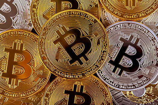 Биткоин обвалился после запуска криптовалюты Мелании Трамп