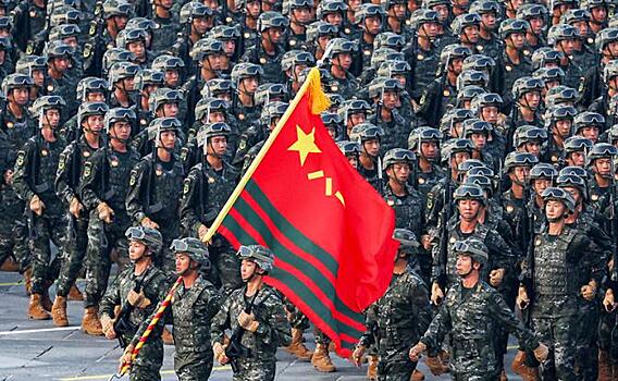 «Красиво прошли, черти»: «Кошачий шаг» китайских солдат на параде имеет русские корни