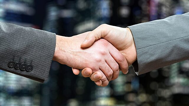 Активнее знакомимся — финансовый гороскоп на 24 апреля