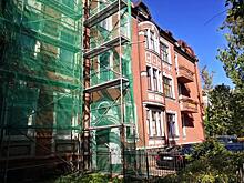 Жильцы дома-памятника на ул. Комсомольской пожаловались на ремонт в Ассоциацию адвокатов России по правам человека