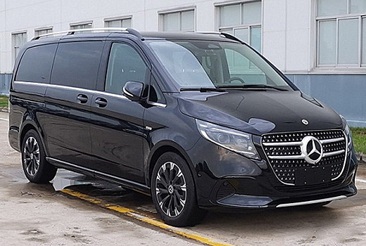 У минивэнов Mercedes V-Class и Vito появится новый бензиновый мотор