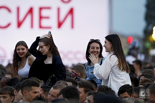 Власти Петербурга сообщили, что "Алые паруса" не вызвали рост числа случаев COVID-19