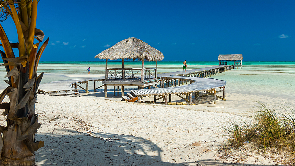  Пляж Варадеро (Varadero) на Кубе стал девятым.