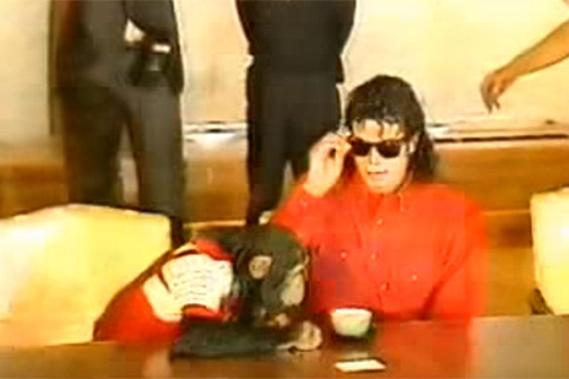 Обезьяна Майкла Джексона станет героем мультбайопика